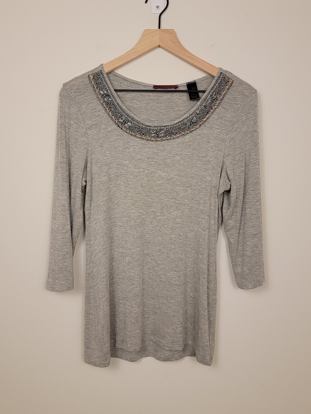 BKE Red Gray Heather Beaded Sequin Neck 3/4 Sleeve Knit Top Small